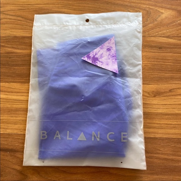 ❗️SOLD❗️Balance Athletica Liquid Metal Legging - Picture 7 of 9